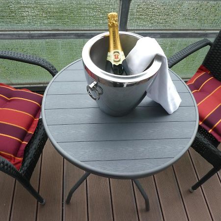 Deck 2& Deck 4 Ferienwohnungen In Sandstrandnahe Büsum Exteriör bild